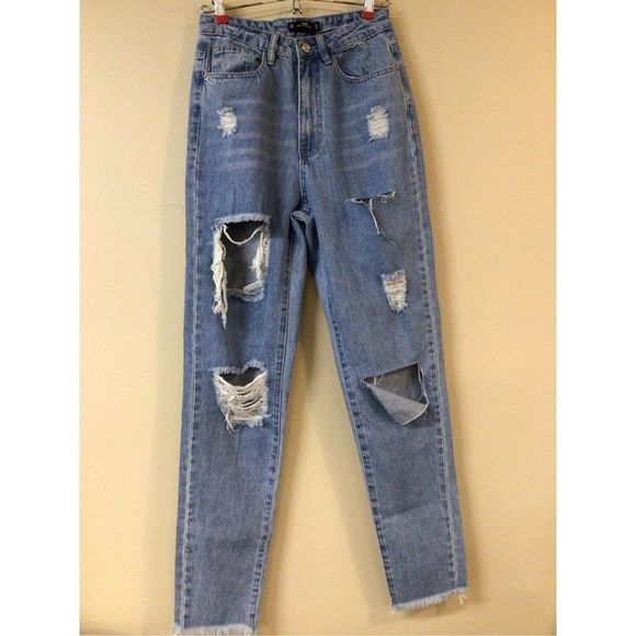 NWOT Missguided Riot High Rise Mom Jean Destroyed Distressed Size 4L - Picture 9 of 12